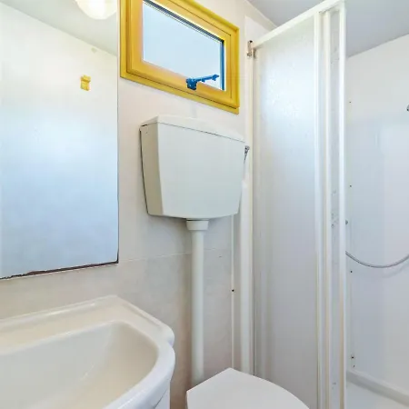 Refreshing In With Swimming Pool Holiday home Banjole